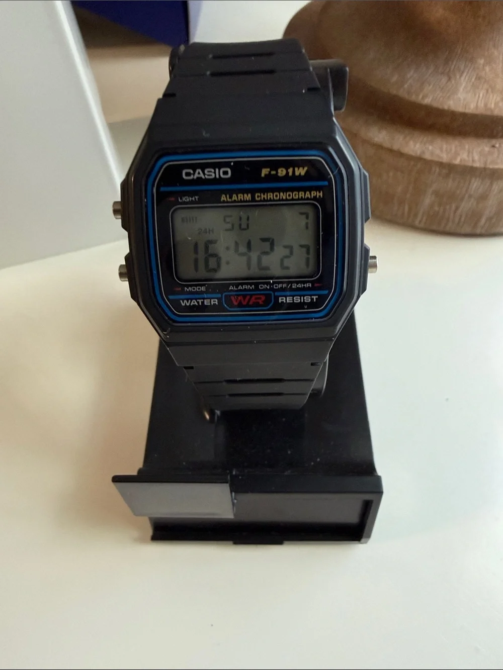 Small CASIO digital watch W91 series
